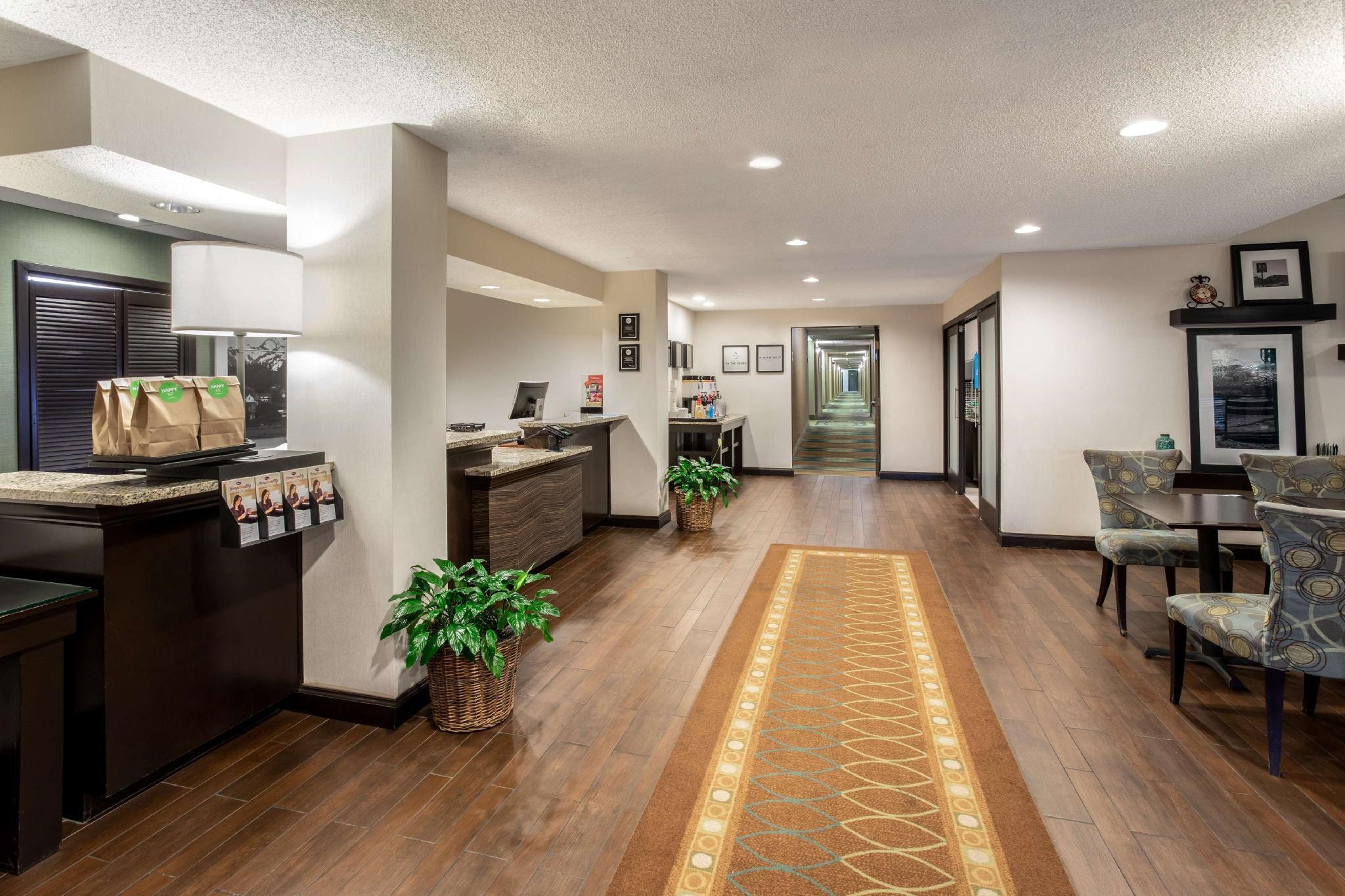 Spark By Hilton Colorado Springs I 25 Central Екстериор снимка