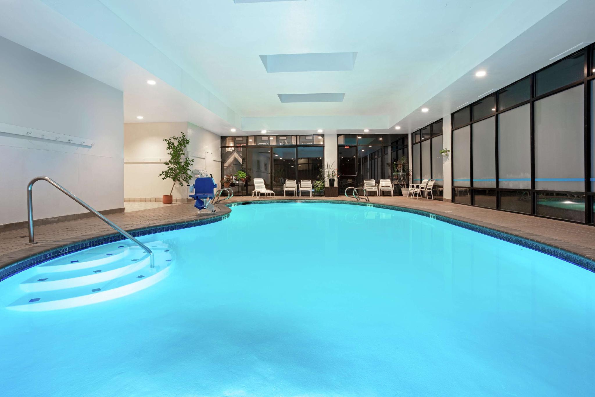 Spark By Hilton Colorado Springs I 25 Central Екстериор снимка