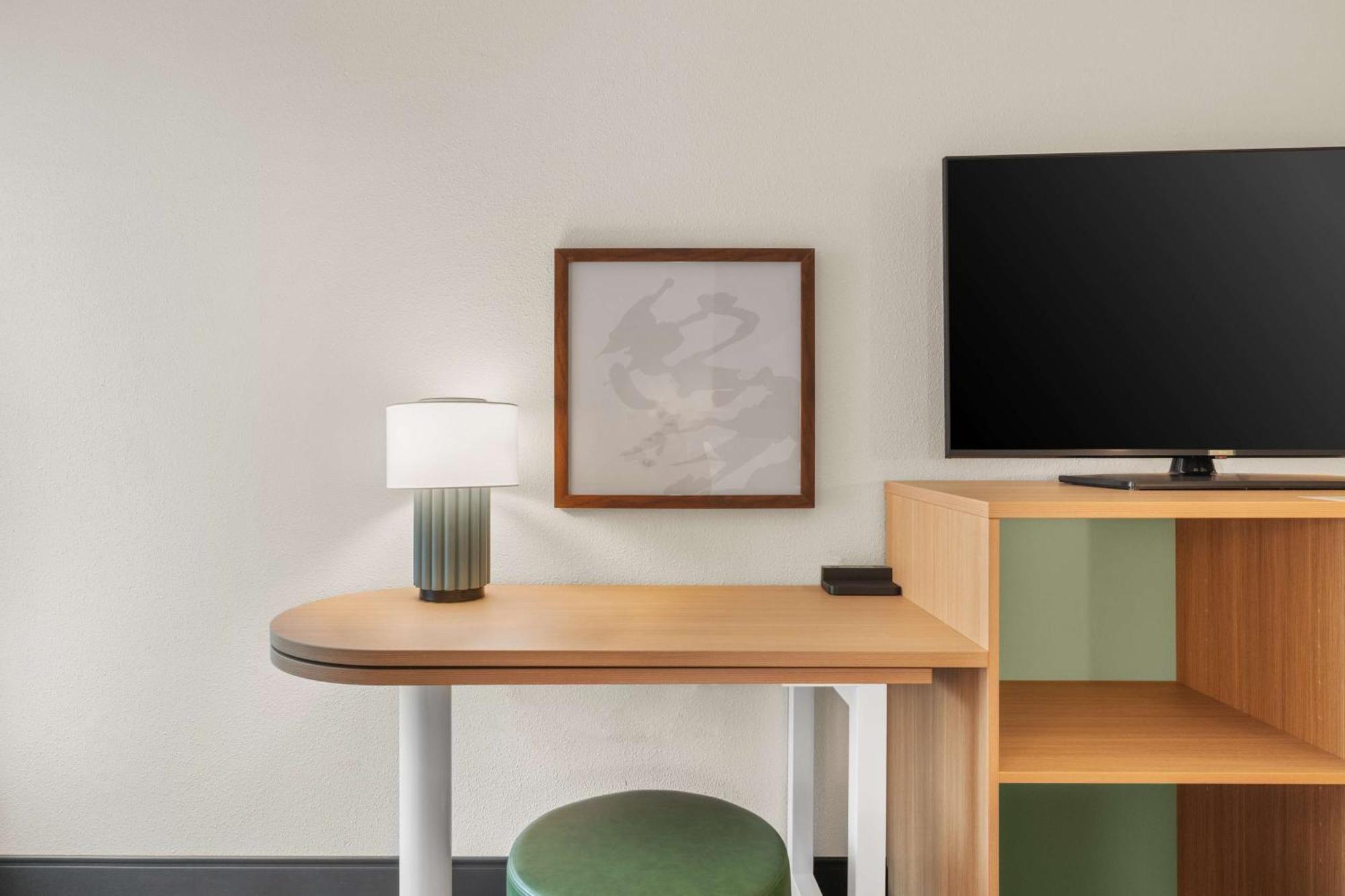 Spark By Hilton Colorado Springs I 25 Central Екстериор снимка