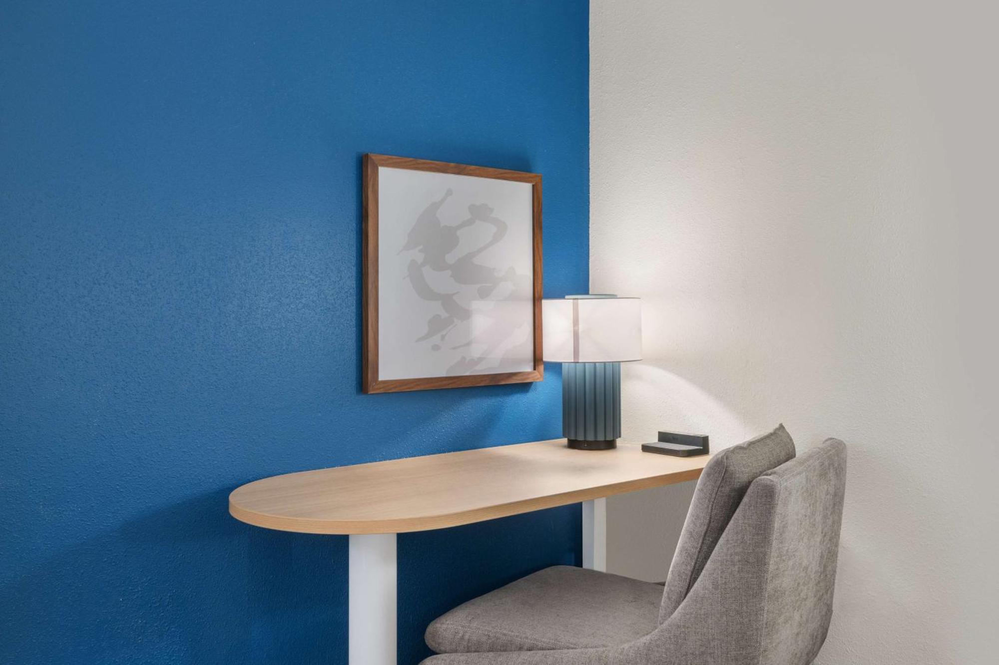 Spark By Hilton Colorado Springs I 25 Central Екстериор снимка