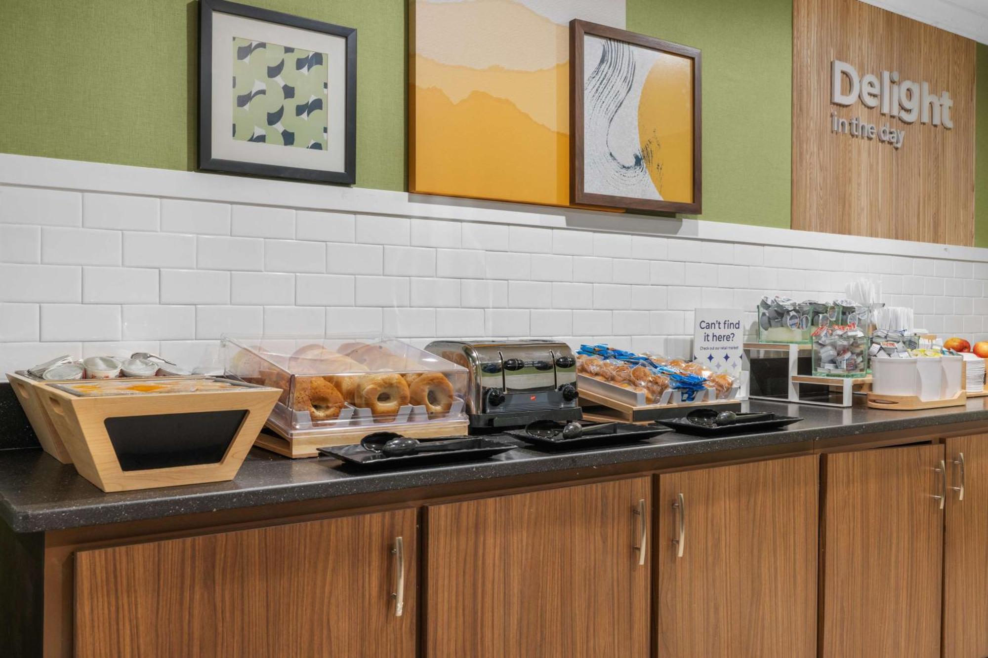 Spark By Hilton Colorado Springs I 25 Central Екстериор снимка