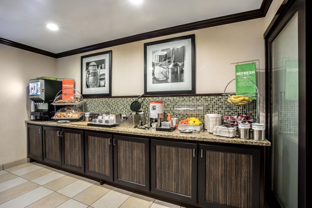 Spark By Hilton Colorado Springs I 25 Central Екстериор снимка